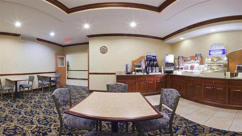 Holiday Inn Express Jamestown By Ihg Dış mekan fotoğraf